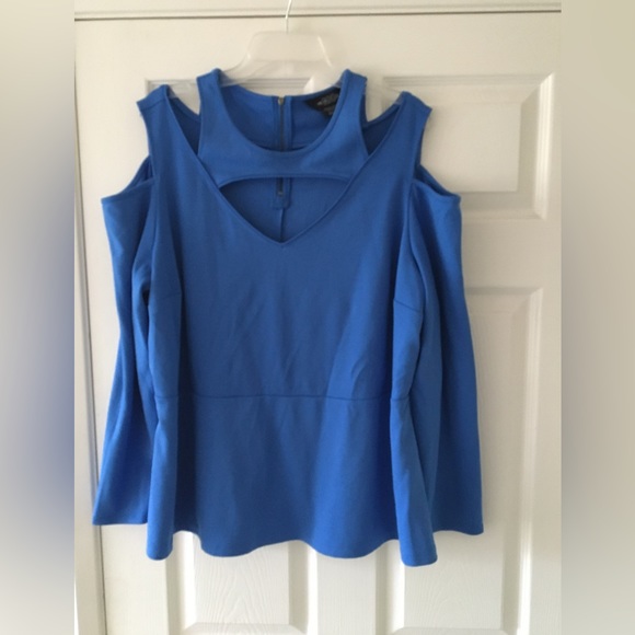 Sz 3X peplum cold shoulder top - Picture 1 of 3